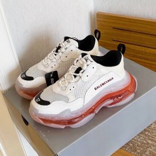 Balenciaga Triple-S  Clunky sneaker  Bs075