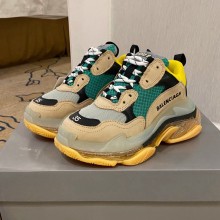 Balenciaga Triple-S  Clunky sneaker  Bs079