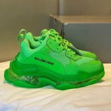 Balenciaga Triple-S  Clunky sneaker  Bs080