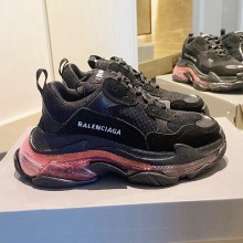 Balenciaga Triple-S  Clunky sneaker  Bs081