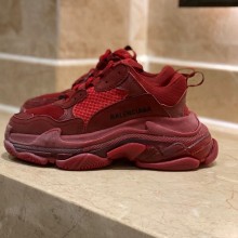 Balenciaga Triple-S  Clunky sneaker  Bs084