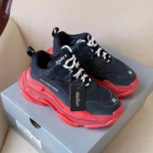 Balenciaga Triple-S  Clunky sneaker  Bs088