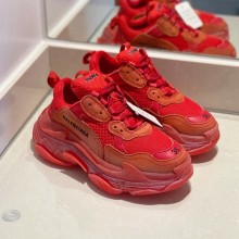 Balenciaga Triple-S  Clunky sneaker  Bs089