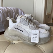 Balenciaga Triple-S  Clunky sneaker  Bs094