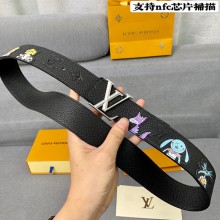 Louis Vuitton Calfskin belt in black   Ly004