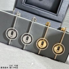 MESSIKA Lucky Move Arrow DIAMOND EARRINGS