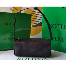 Bottega Veneta Intreccio leather Small Brick Cassette shoulder bag 729166 Black