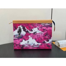 Louis Vuitton pochette voyage bag 01 2024