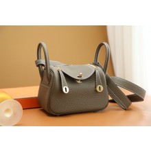 Hermes Mini Lindy 19cm Bag in original  taurillon clemence leather ETOUPE with gold hardware(handmade)