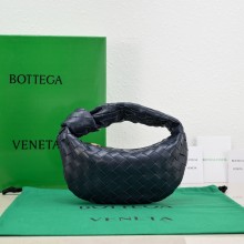 Bottega Veneta intrecciato leather mini jodie top handle bag space 2023