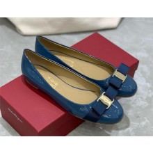 Ferragamo cloud blue Varina ballet flat in patent leather with a grosgrain bow