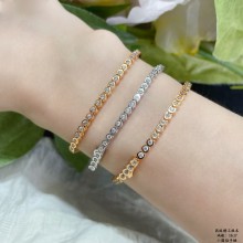 CARTIER Essential Lines bracelet 2023