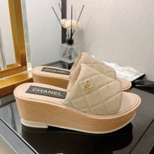 chanel G38555 sheepskin mules beige 2022