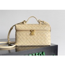 Bottega Veneta Intrecciato leather BANG BANG vanity case BEIGE 2024