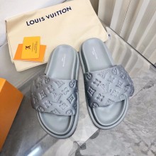 Louis Vuitton Pool Pillow Flat Comfort Mule gray 2023