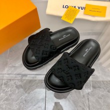 Louis Vuitton Pool Pillow Flat Comfort Mule black 2023