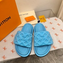 Louis Vuitton Pool Pillow Flat Comfort Mule blue 2023