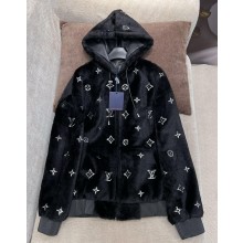 Louis Vuitton Monogram black top1AHBYT 2025
