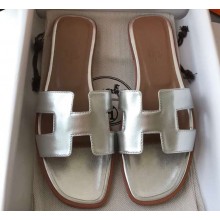 Hermes Oran Flat Slipper Sandals in Metallic Leather Silver