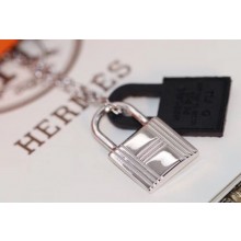 Hermes O'Kelly Pendant Necklace 07 2020