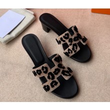 Hermes Oasis sandal in tufted suede goatskin beige / noir 2025