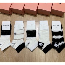 MIU MIU Socks 052117 2025