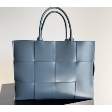 Bottega Veneta Arco Large Leather Tote blue 2025