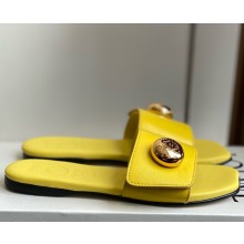 Loewe Pebble slide in soft calfskin yellow 2025