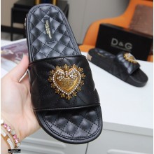 Dolce & Gabbana Matelassé Leather Beachwear Sliders Black with Devotion Heart 2021