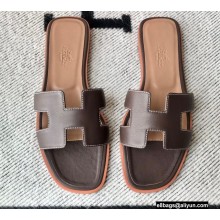 Hermes Oran Flat Sandals in Swift Box Calfskin 44