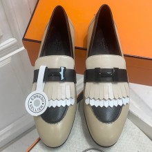 Hermes Royal loafer with fringe and signature "H" detail 06
