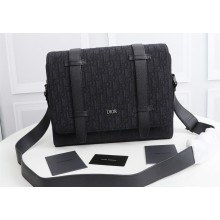 Dior Messenger Bag in Black Dior Oblique Jacquard