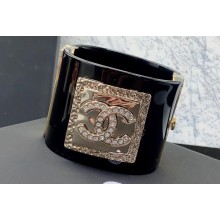 Chanel CC Logo Resin & Metal Cuff Bracelet 01 2024