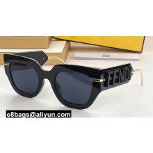 Fendi Fendigraphy Square Sunglasses FE40097l 02 2024