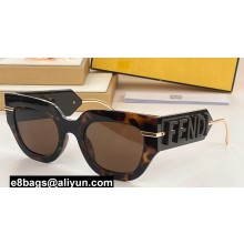 Fendi Fendigraphy Square Sunglasses FE40097l 04 2024