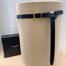 Saint Laurent Width 3cm cassandre thin belt in vegetable-tanned leather black/gold 2025