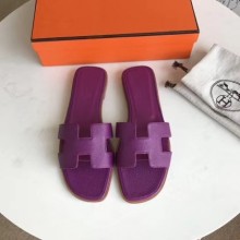Hermes Oran Flat slippers in epsom leather purple with brown piping