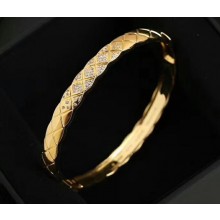 Chanel Coco Crush Bracelet With Diamonds Yellow Gold