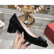 Roger Vivier Pumps with Lacquered buckle in patent leather black 2025