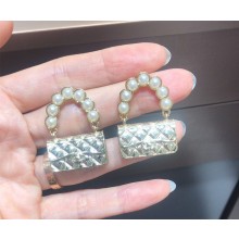 chanel metal&glass pearls gold&pearly white earrings