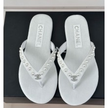 chanel pearl flip-flops with CC Logo white Velvet G46205 2025