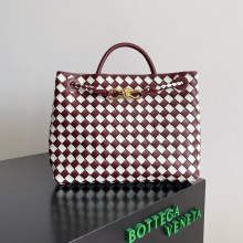 Bottega Veneta Intrecciato leather medium Andiamo top handle Bag barolo / Glacier 2024