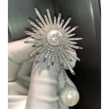 Chanel Brooch 48
