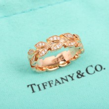 Tiffany Victoria® Vine Band Ring in Rose Gold with Diamonds