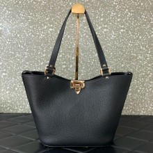 Valentino Garavani Rockstud Leather Tote BLACK 2024