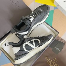 Valentino NETRUNNER FABRIC AND SUEDE SNEAKER 04 2023