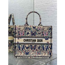 Dior large Book Tote bag in Raffia with Blue Toile de Jouy Papillon Embroidery 2025