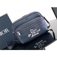 DIOR AND HYLTON NEL Rider 2.0 Zipped Messenger Bag in Navy Blue Grained Calfskin with White Print 2025