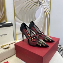 valentino 9.5CM ROCKSTUD ALCOVE PATENT-LEATHER PUMP BLACK 2021