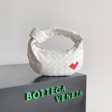 bottega veneta mini jodie bag White / Vernis 2024